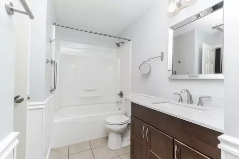 Bath - 207 Greenleaf Dr, Bloomington, IL 61704 photo 1 of 2