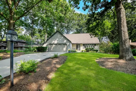 Exterior - 234 Jervey Ln, Bartlett, IL 60103 photo 2 of 8