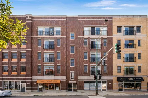 1903 W Diversey Pkwy #301, Chicago, IL 60614
