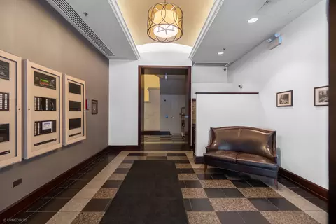 Entry Way - 6 E Monroe St #1503, Chicago, IL 60603 photo 1 of 1