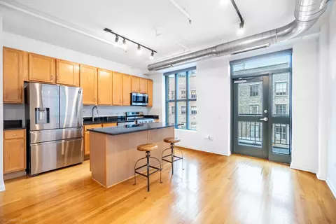 Kitchen - 6 E Monroe St #1503, Chicago, IL 60603 photo 1 of 2