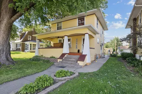 730 7th Ave S, Clinton, IA 52732