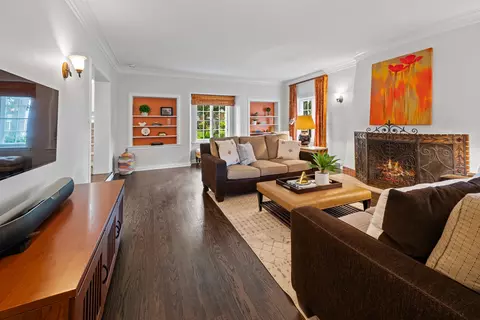Living - 1339 Forest Ave, River Forest, IL 60305 photo 3 of 5