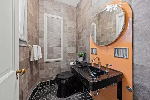 Bath - 1339 Forest Ave, River Forest, IL 60305 photo 1 of 5