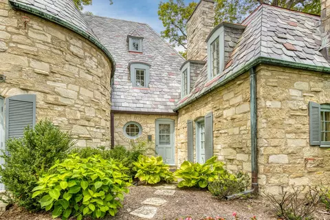 Exterior - 1339 Forest Ave, River Forest, IL 60305 photo 8 of 10
