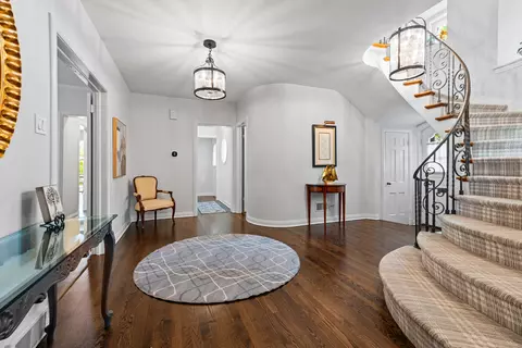 Entry Way - 1339 Forest Ave, River Forest, IL 60305 photo 2 of 4