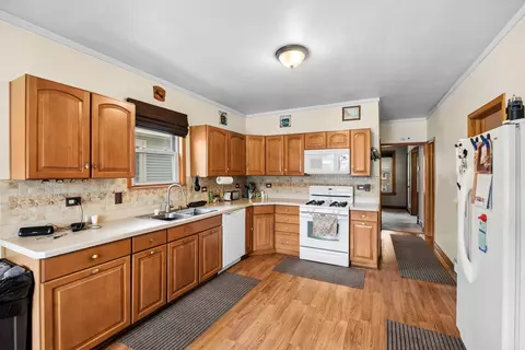 Kitchen - 4119 Maple Ave, Stickney, IL 60402 photo 1 of 2