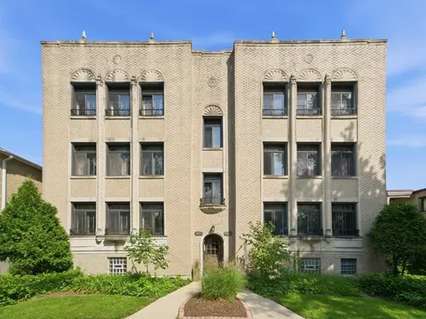 6211 N Mozart St #2N, Chicago, IL 60659