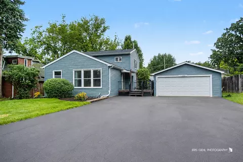1530 Grove Dr, Round Lake Beach, IL 60073