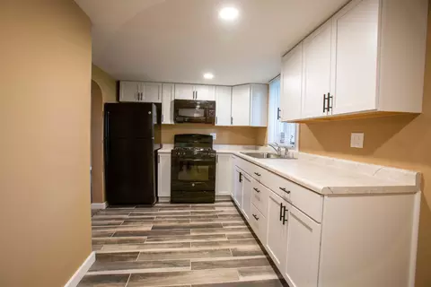 Entry Way - 117 Clark St, Chenoa, IL 61726 photo 1 of 1