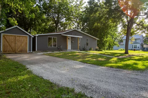 Exterior - 117 Clark St, Chenoa, IL 61726 photo 5 of 5