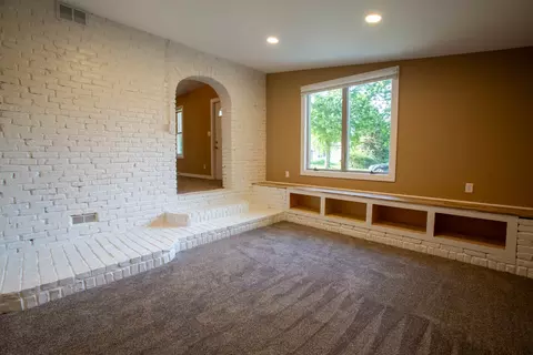 Living - 117 Clark St, Chenoa, IL 61726 photo 4 of 5