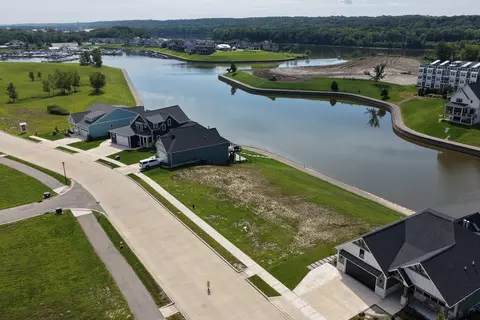 35 Great Loop Dr, Ottawa, IL 61350 photo 3