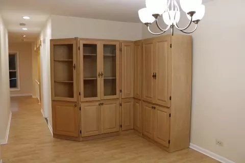 Living - 9259 Hamlin Ave, Des Plaines, IL 60016 photo 1 of 5