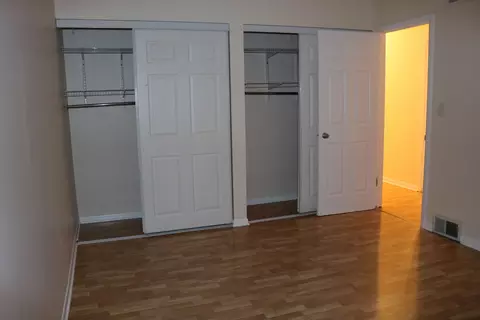Bedroom - 9259 Hamlin Ave, Des Plaines, IL 60016 photo 4 of 6