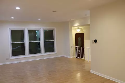 Living - 9259 Hamlin Ave, Des Plaines, IL 60016 photo 2 of 5