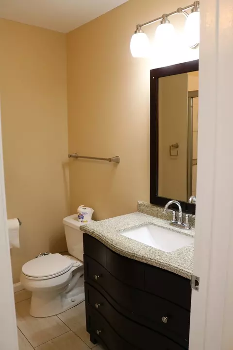 Bath - 9259 Hamlin Ave, Des Plaines, IL 60016 photo 1 of 2