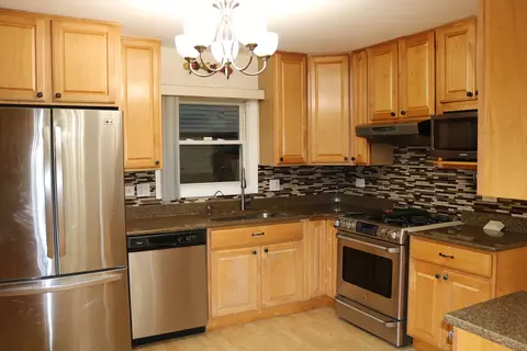 Kitchen - 9259 Hamlin Ave, Des Plaines, IL 60016 photo 2 of 2