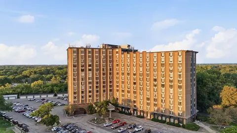 1 Renaissance Pl #816, Palatine, IL 60067