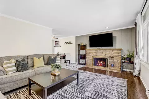 Living - 2023 Cedar St, Des Plaines, IL 60018 photo 1 of 3