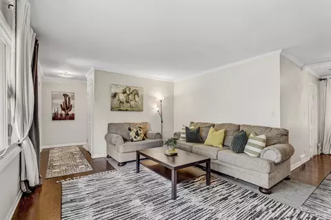 Living - 2023 Cedar St, Des Plaines, IL 60018 photo 3 of 3