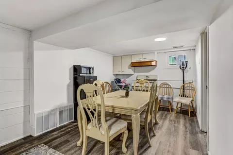 Dining - 2023 Cedar St, Des Plaines, IL 60018 photo 2 of 2