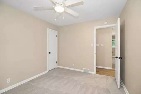 Bedroom - 1042 S 8th Ave, Kankakee, IL 60901 photo 4 of 6