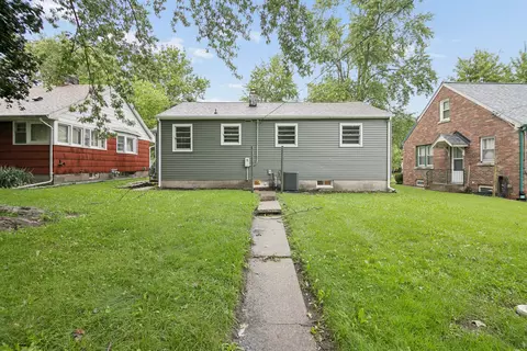 Exterior - 1042 S 8th Ave, Kankakee, IL 60901 photo 2 of 3