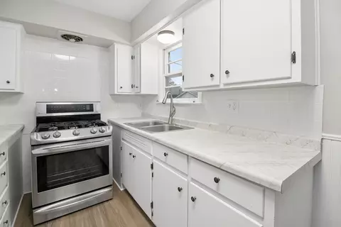 Kitchen - 1042 S 8th Ave, Kankakee, IL 60901 photo 1 of 1