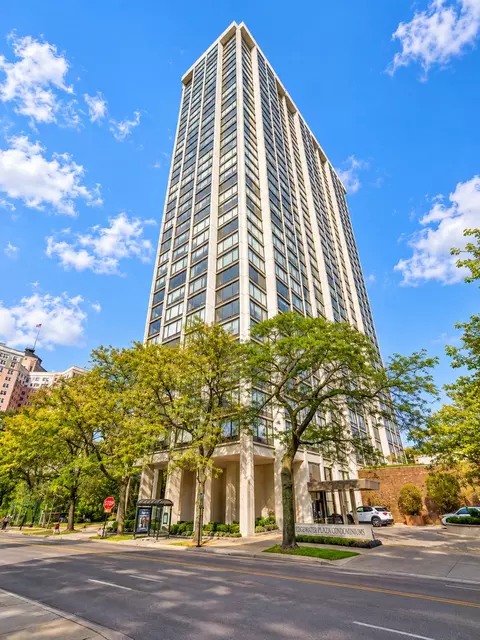 5455 N Sheridan Rd #2907, Chicago, IL 60640