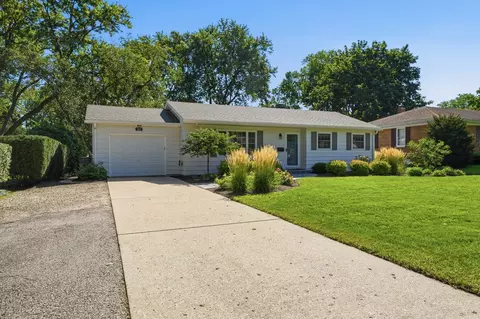 191 Peterson Pkwy, Crystal Lake, IL 60014