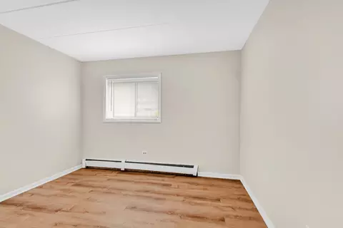 Bedroom - 228 E Bailey Rd #A, Naperville, IL 60565 photo 1 of 3