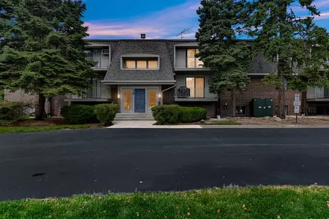 Exterior - 228 E Bailey Rd #A, Naperville, IL 60565 photo 1 of 3