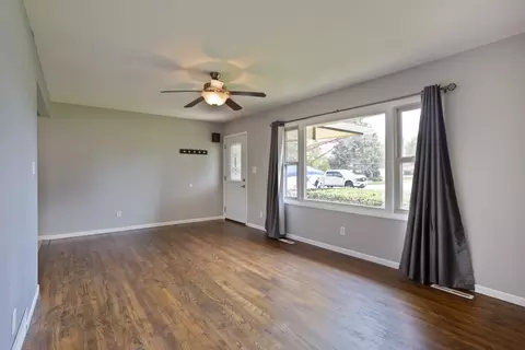 Living - 1104 Jasper Dr, Mchenry, IL 60051 photo 2 of 2