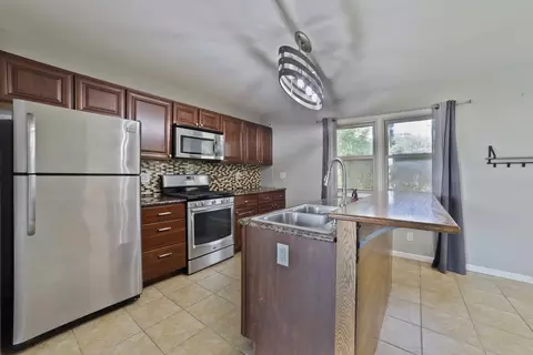 Kitchen - 1104 Jasper Dr, Mchenry, IL 60051 photo 1 of 2