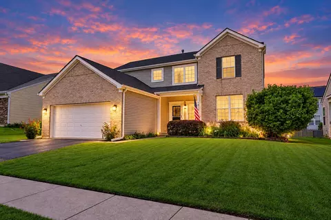 1813 Sebastian Dr, Woodstock, IL 60098