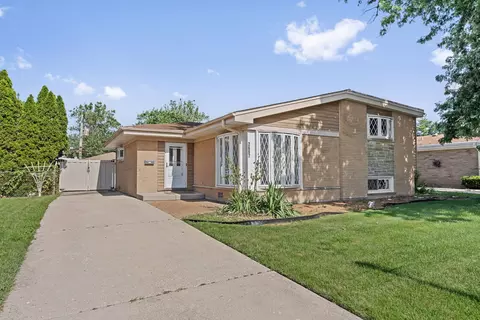 2607 Mayfair Ave, Westchester, IL 60154