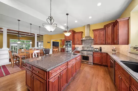 Kitchen - 415 Ranch Rd, Wheaton, IL 60187 photo 2 of 2