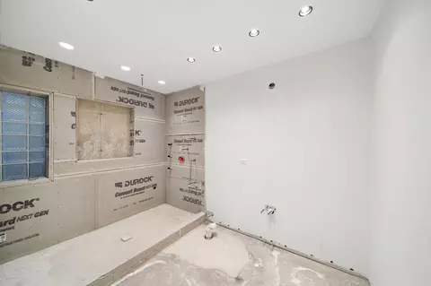 Bath - 415 Ranch Rd, Wheaton, IL 60187 photo 6 of 7