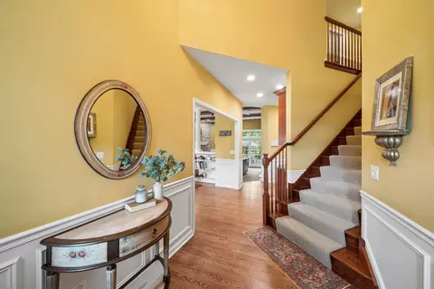 Entry Way - 415 Ranch Rd, Wheaton, IL 60187 photo 1 of 3