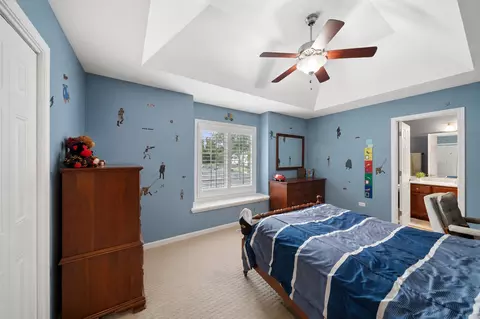 Bedroom - 415 Ranch Rd, Wheaton, IL 60187 photo 3 of 3