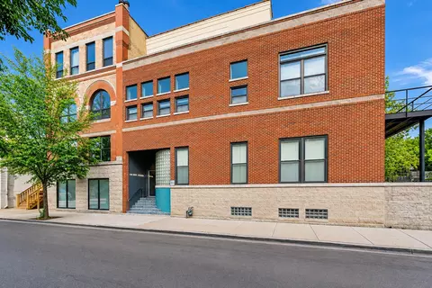 2343 N Greenview Ave #105, Chicago, IL 60614