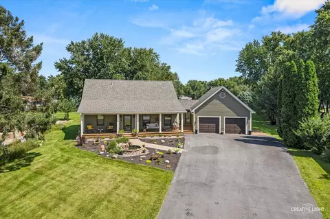 519 Hickory Cir, Lake Holiday, IL 60552