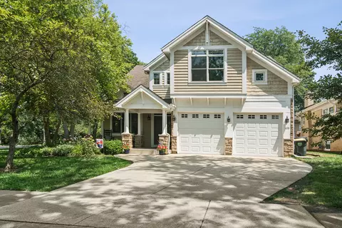 103 S Donald Ave, Arlington Heights, IL 60004