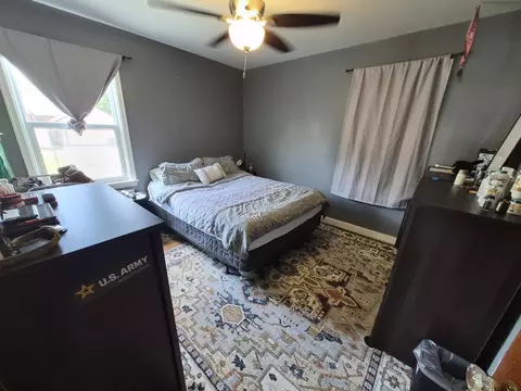 Bedroom - 2411 29 St, Moline, IL 61265 photo 1 of 2