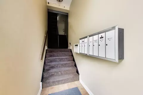 Entry Way - Undisclosed, Chicago, IL 60653 photo 1 of 6