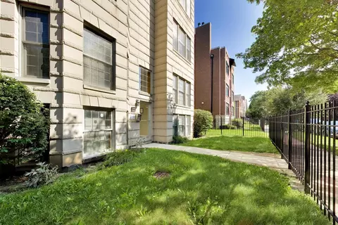 Exterior - Undisclosed, Chicago, IL 60653 photo 3 of 9