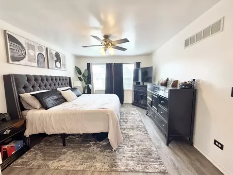 Bedroom - 2095 Wesmere Lakes Dr, Plainfield, IL 60586 photo 5 of 6