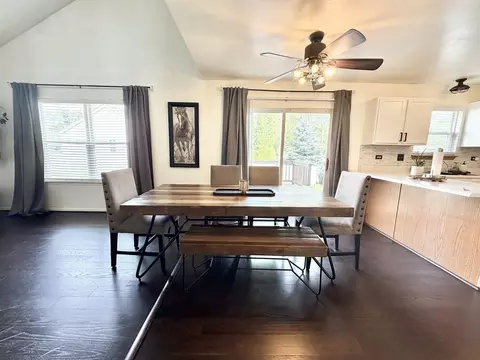 Dining - 2095 Wesmere Lakes Dr, Plainfield, IL 60586 photo 2 of 2