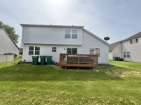 Exterior - 2095 Wesmere Lakes Dr, Plainfield, IL 60586 photo 3 of 8